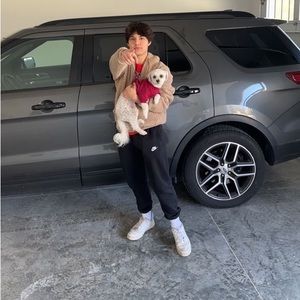 Meet your Posher, Dante